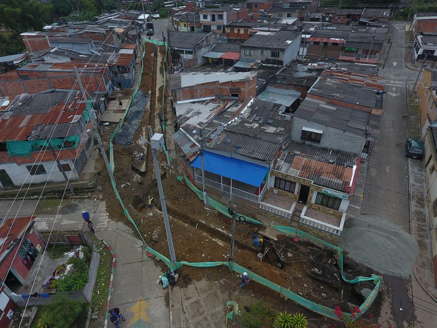 Construcción de red de alcantarillado en el barrio La Miranda, Armenia, Quindío