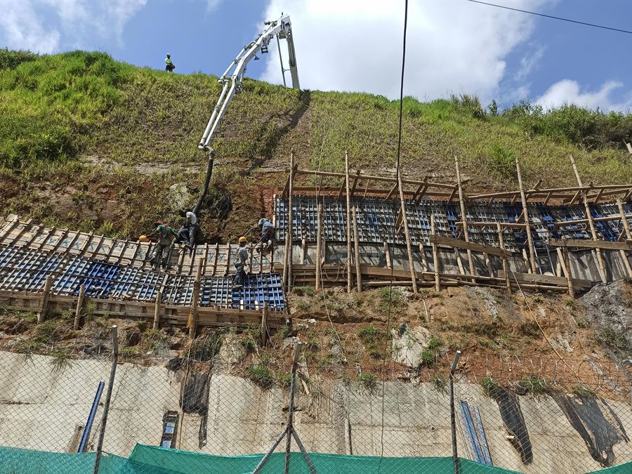 Obras de contención y estabilización de taludes en el Aeropuerto Matecaña de Pereira